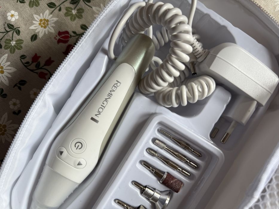 Trusă pentru manichiură și pedichiură Remington