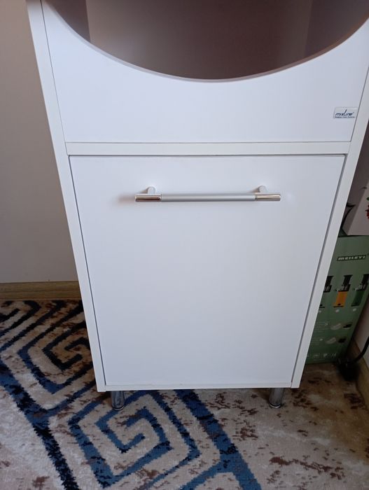 Срочно продам шкафчик под умывальник(тумба)!