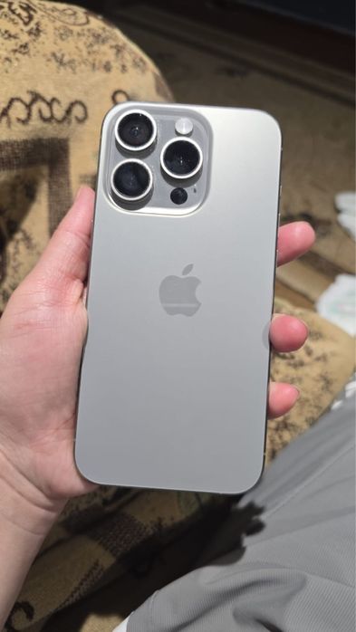 Продам айфон 15 про