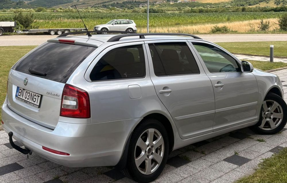 SKODA Octavia 2011 — imagine 3