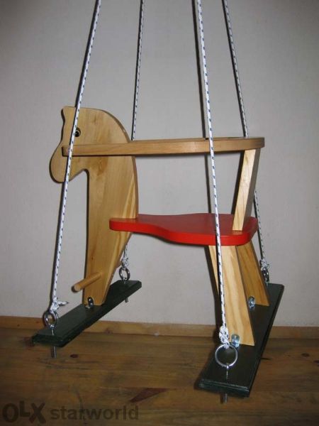 Продава дървено Конче люлка