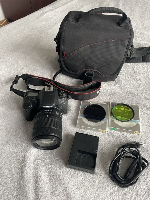 Canon EOS 77D + Obiectiv 18-135mm Nano USM + 2 filtre Hoya + accesorii