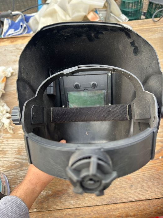 Aparat de sudură și masca automata