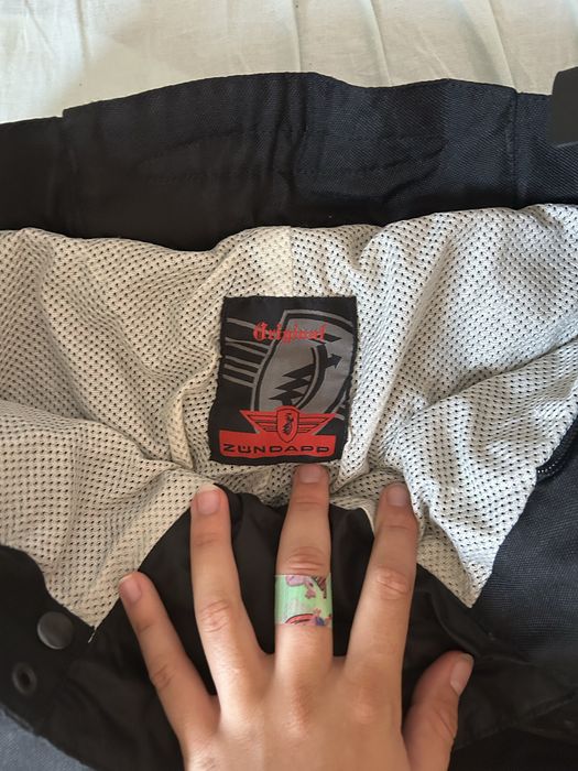 Pantaloni moto cu protectii genunchi