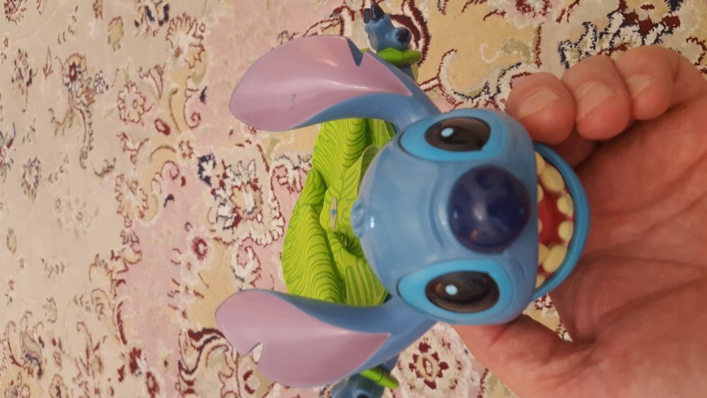 "Летающая игрушка" Стич.