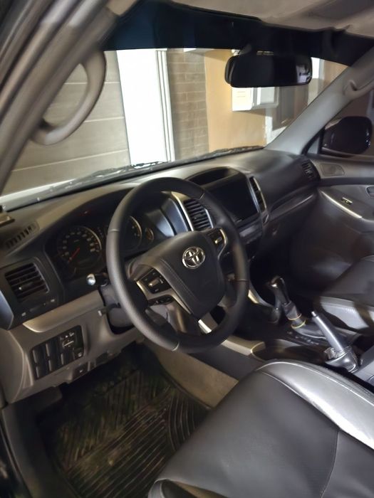 Tayotta prado 120 talik Prapan qo'yilgan 75 talik yurgani 253.000 km