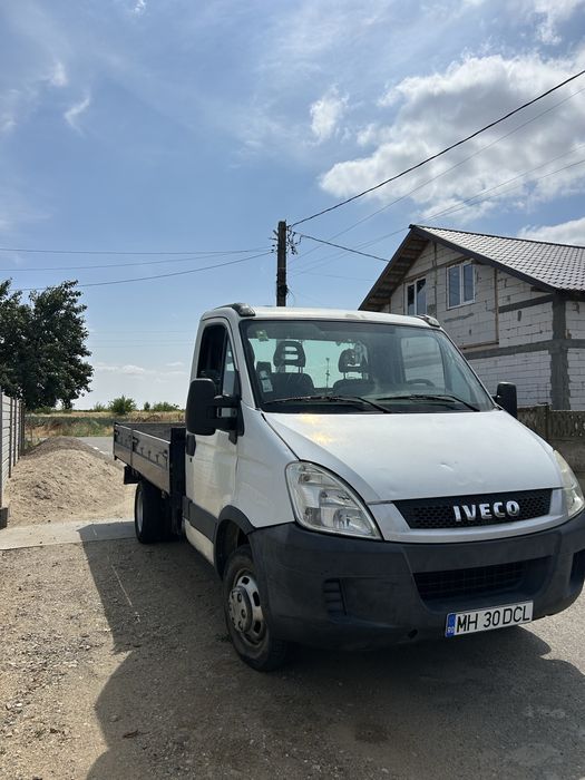 Vând camionetă iveco daily,fara niciun defect,meerge impecabil