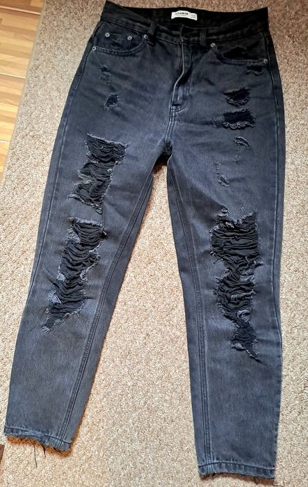 Blugi dama cu rupturi gri inchis blugi model pana