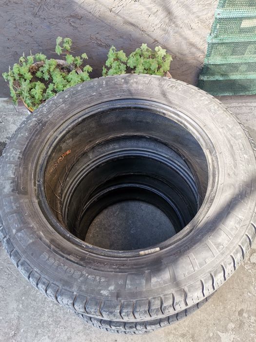 Гуми бусови 215/60/16 мишелин