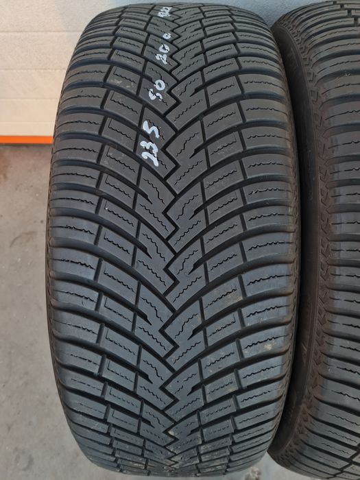 Всесезонни гуми 4 броя PIRELLI AllSeason SF2 235 50 R20 дот 1622