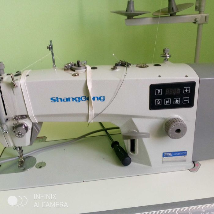 SHANGONG  tikuv moshinkasi ko'p ishlatilmagan yangiday turibdi