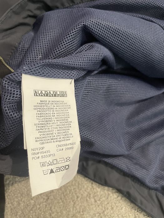Оригинално яке на Napapijri като ново