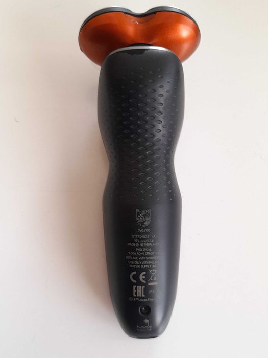 Електрическа самобръсначка Philips SW6700