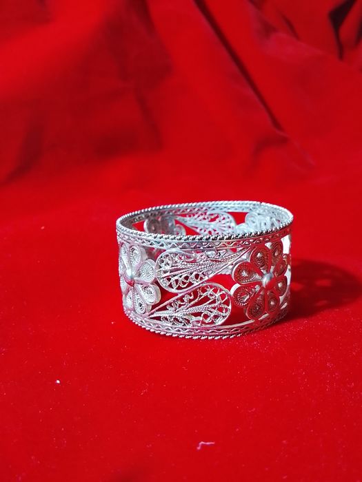 Se vinde bijuterie de argint