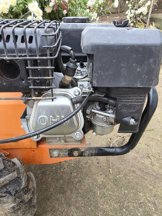 Motocultor puțin utilizat