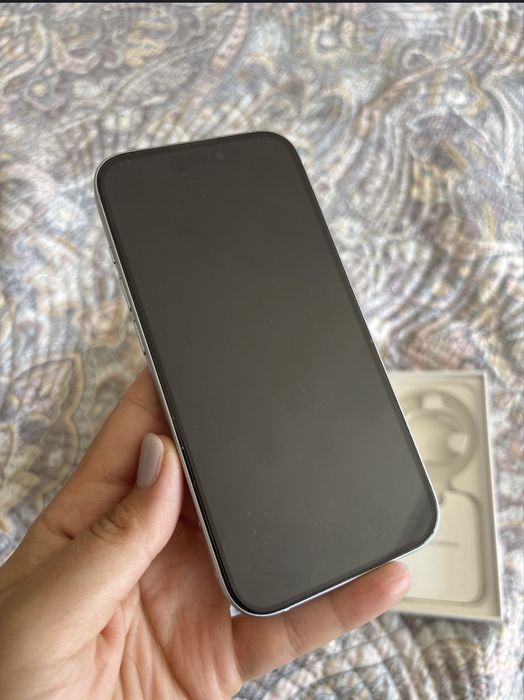 IPhone 15 в идеальном состоянии