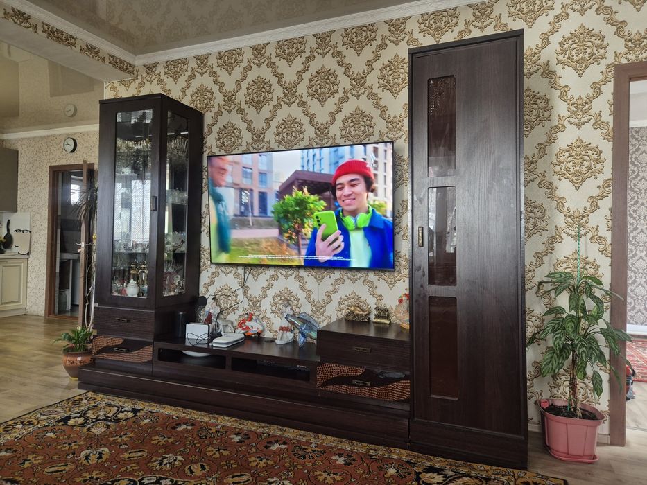 Продам шкаф  под телевизор