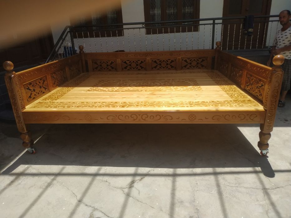 Tapchan soʻri Kravat tayyorlab beramiz nalichida xam boʻladi