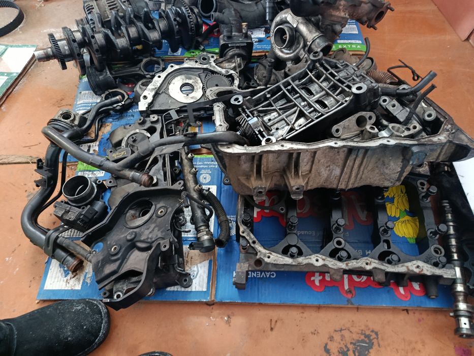 Продам двигатель на запчасти