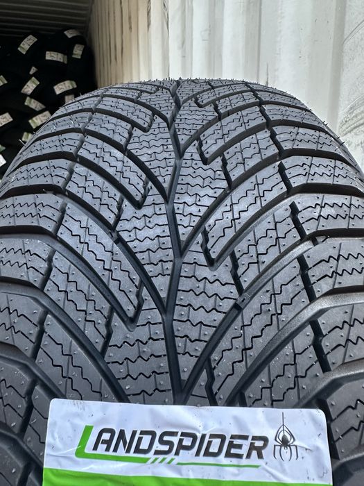 Нови Зимни Гуми LANDSPIDER SNOWTRAXX H/P 235/45R17 97V XL БОРД 2354517