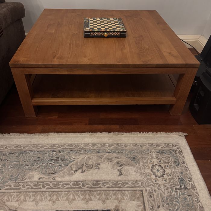 Журнальный стол , дерево массив