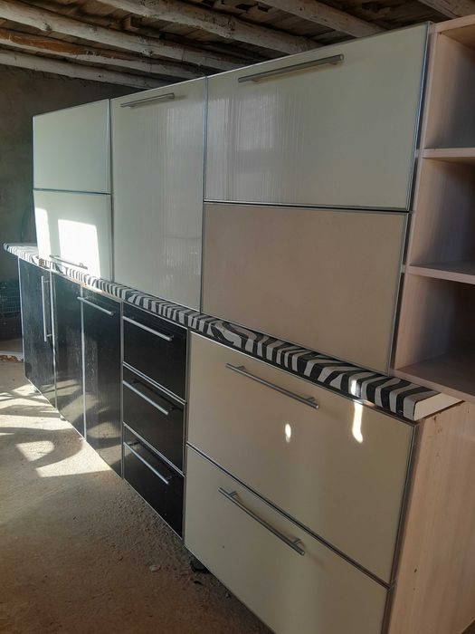 Кухонный гарнитур- акрил