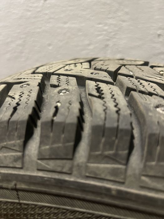 Шины с дисками комплект