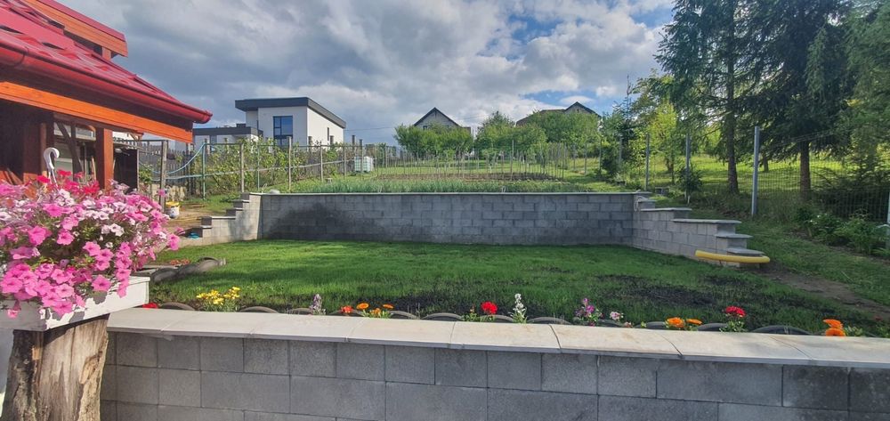 LIVEZENI, teren 1044 mp cu AUTORIZATIE constructie casa plus CABANA