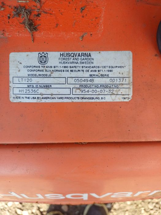 Tractoras gazon husqvarna