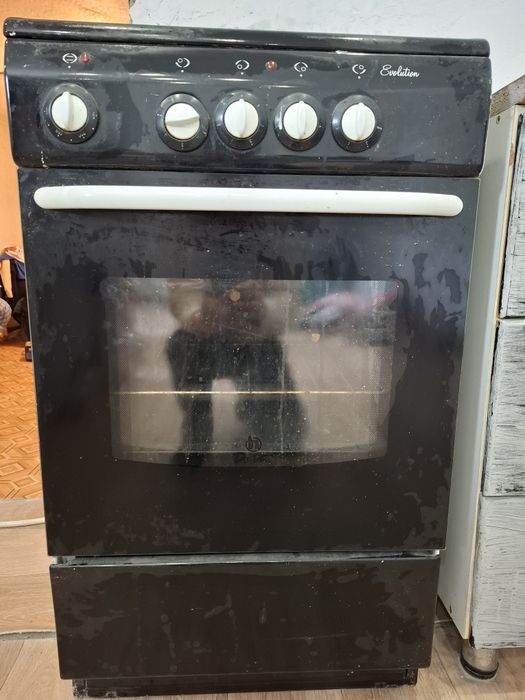 Продам электроплиту в хорошем состоянии