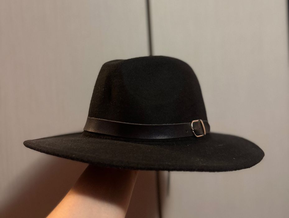 Шапка Fedora в черен цвят