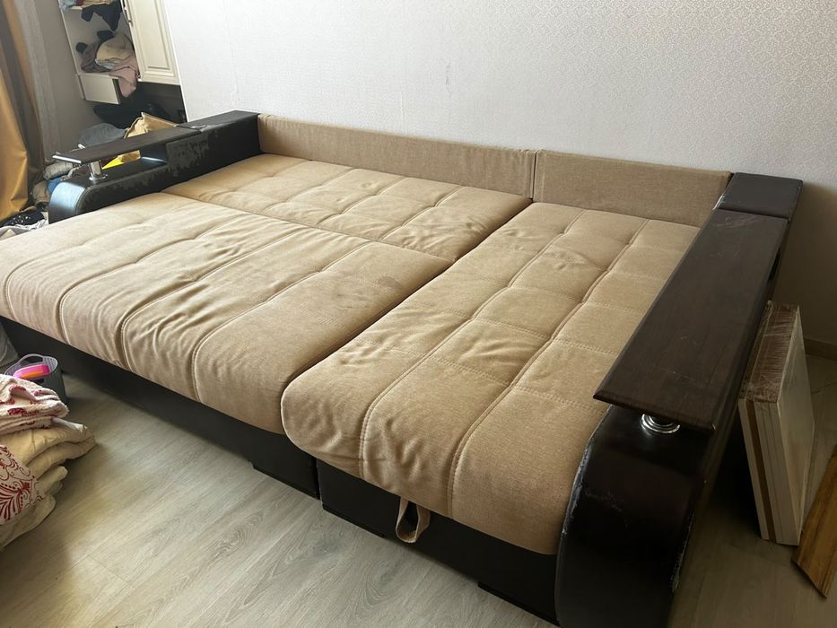 отдам диван раскладной за 10.000