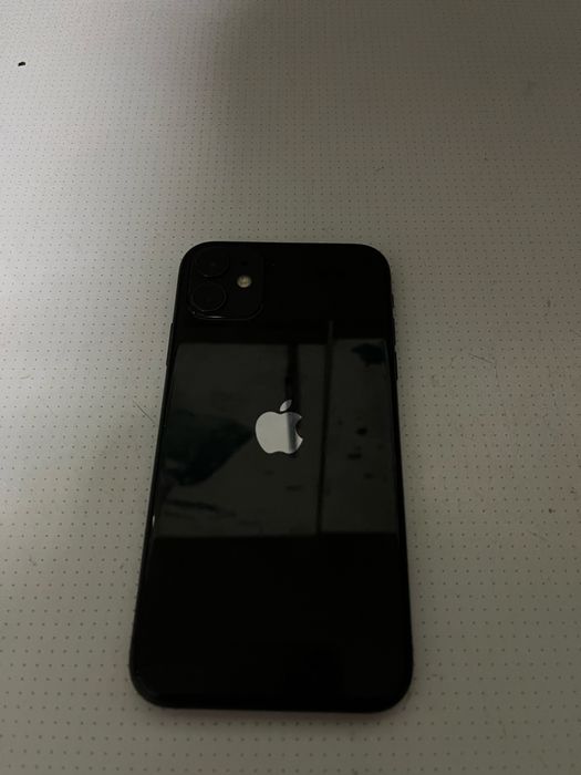 Продам Iphone 11