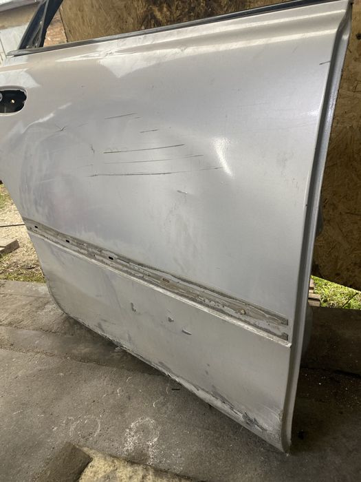 Продам крылья и дверь Мазда 626 Кронос хэтбек