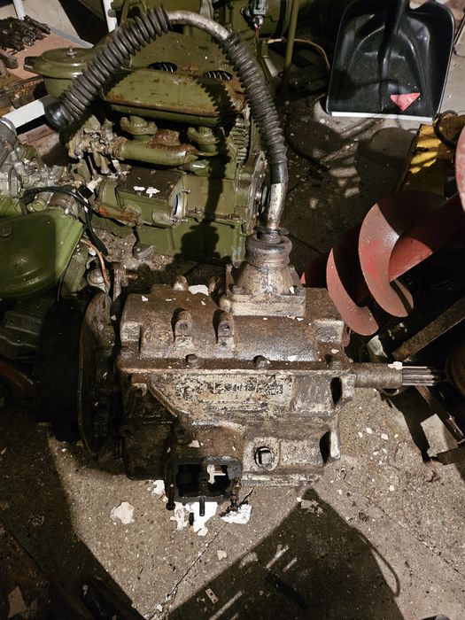 Продам коробку на зил 130