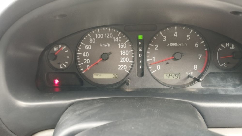 Ниссан Санни  2001