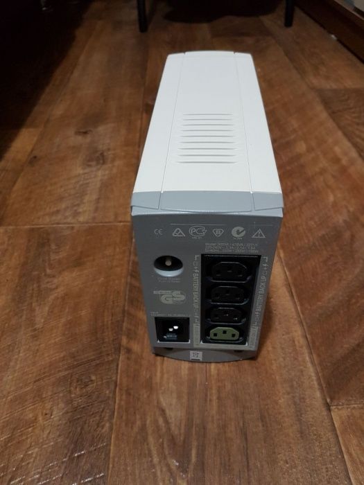 UPS (BACK-ups CS 500)
