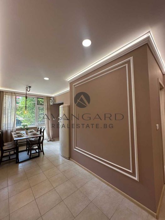 Продава се Тристаен апартамент в Пловдив, Център - 130 кв.м за 3500 €/кв.м - Снимка #2