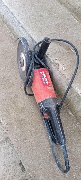 Голяма ъглошлайф на хилти