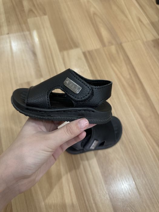 Продам сандали