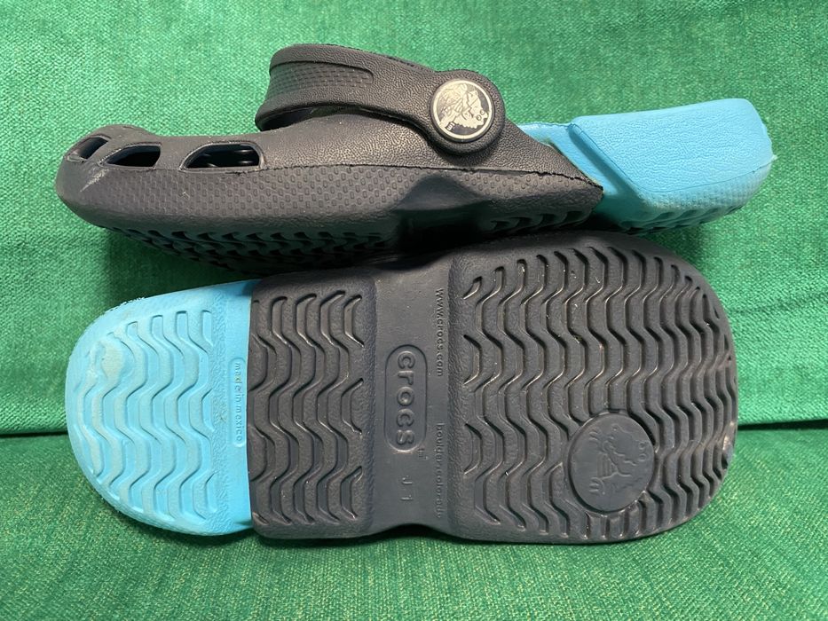 Papuci Crocs pentru copii, marimea J1 (32/33)
