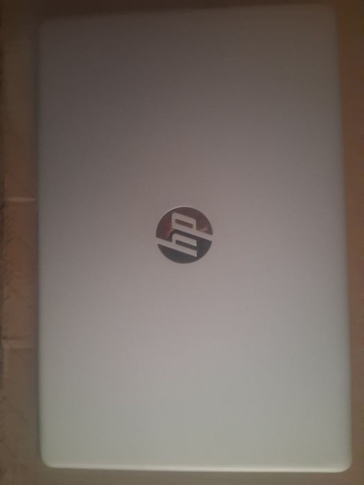 VÂND URGENT!! Laptop hp NOU!