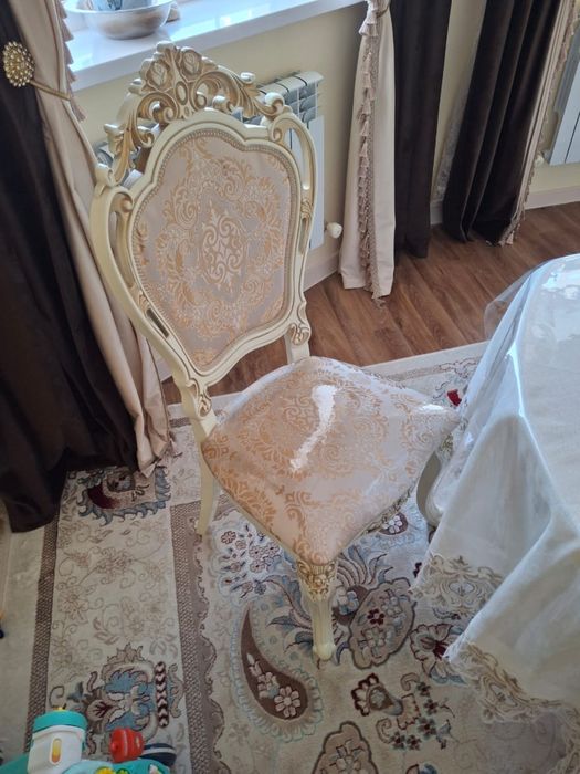 стол со стульями