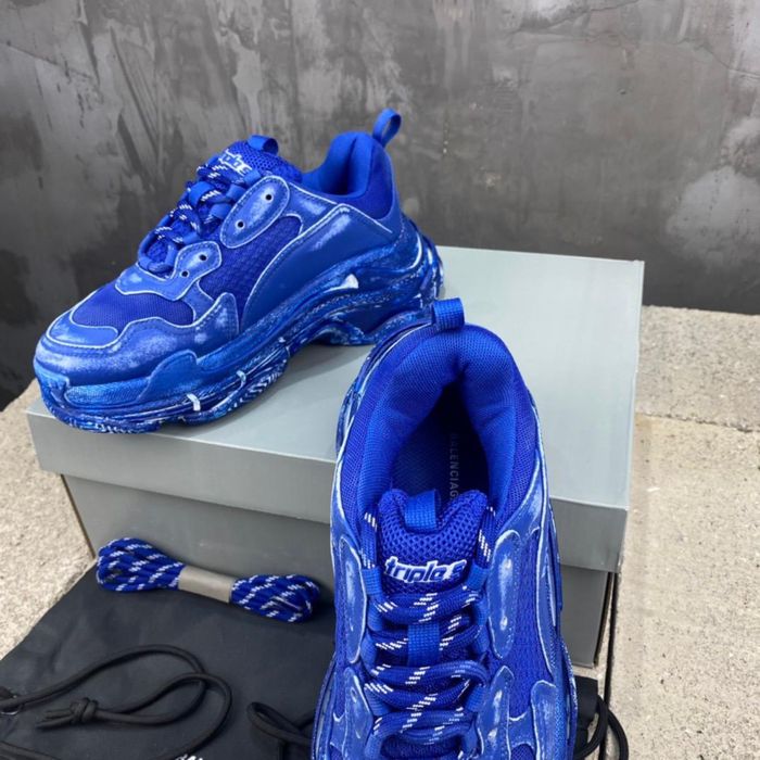 Balenciaga Triple S “blue”