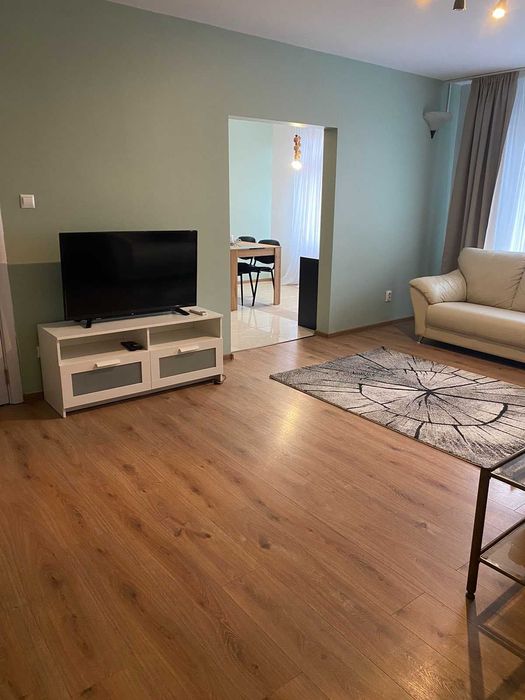 Дава се под наем Тристаен апартамент в София, Малинова долина - 120 кв.м за 797.64 € - Снимка #2