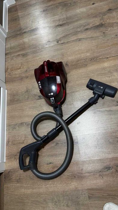 Продам пылесос LG