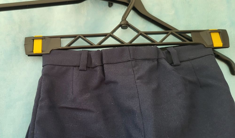 Pantaloni de scoala/ocazie pt copil 6-7 ani