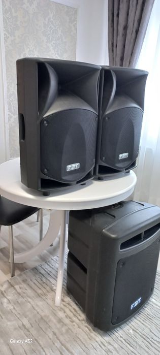 Vând Boxe fbt jmaxx 114a Noi cu acte și Bass fbt maxx 9as. Tot sistemu e activ și are 2700 de wați este adus din Anglia.