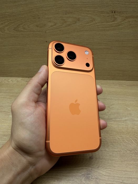 iPhone 17 PRO 512Gb Orange 98% battery life