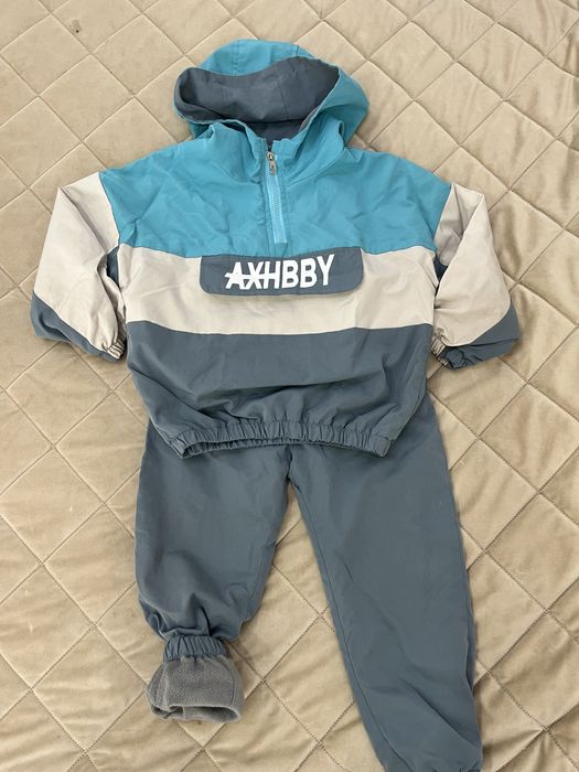 Продам костюмы на мальчика